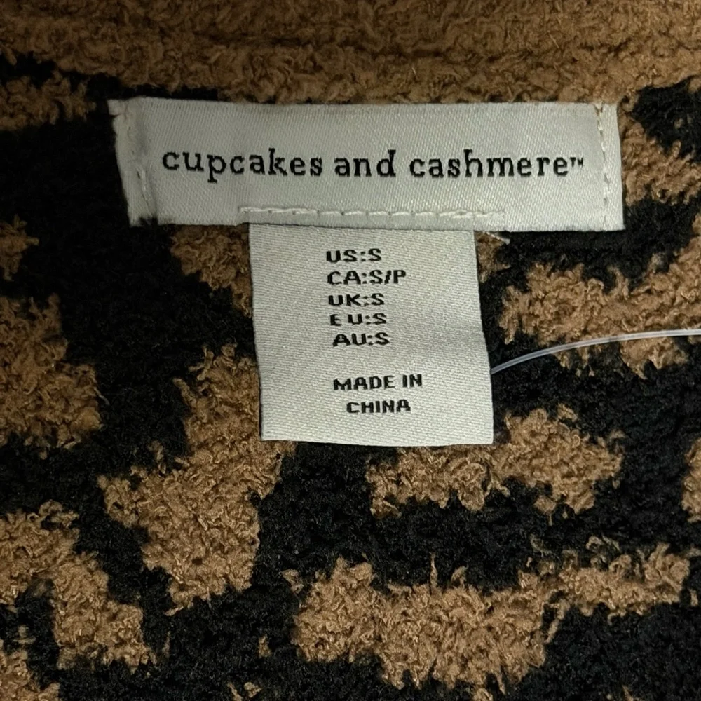 ✨NWT✨Cupcakes & Cashmere:Tank Top & Shorts Pajama Set-Size S (ptp approx 17.5in) - Picture 7 of 15